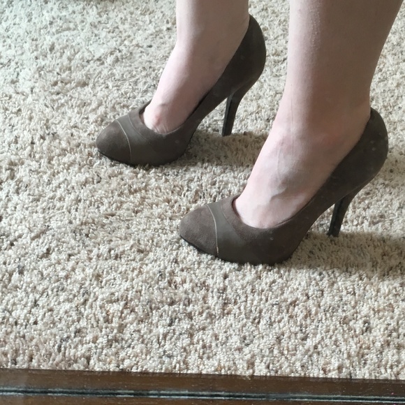 Size 6 (Euro 36) Tan Aldo Heels - Picture 5 of 7